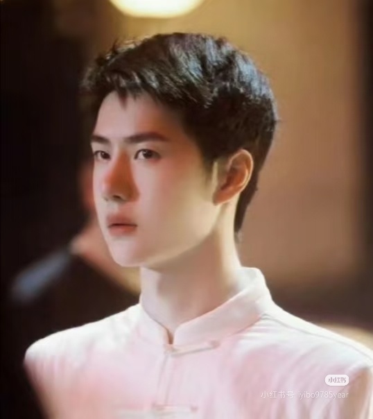 话说回来，有时候也会挺想他的。奶白奶白的一只奶香小馒🤧
