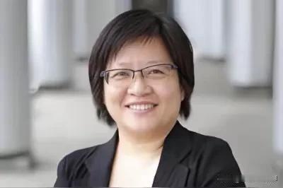 坡县早报副总编辑、华文主编韩咏红发表观点：中国网络空间满戾气且正在走向民粹化。由