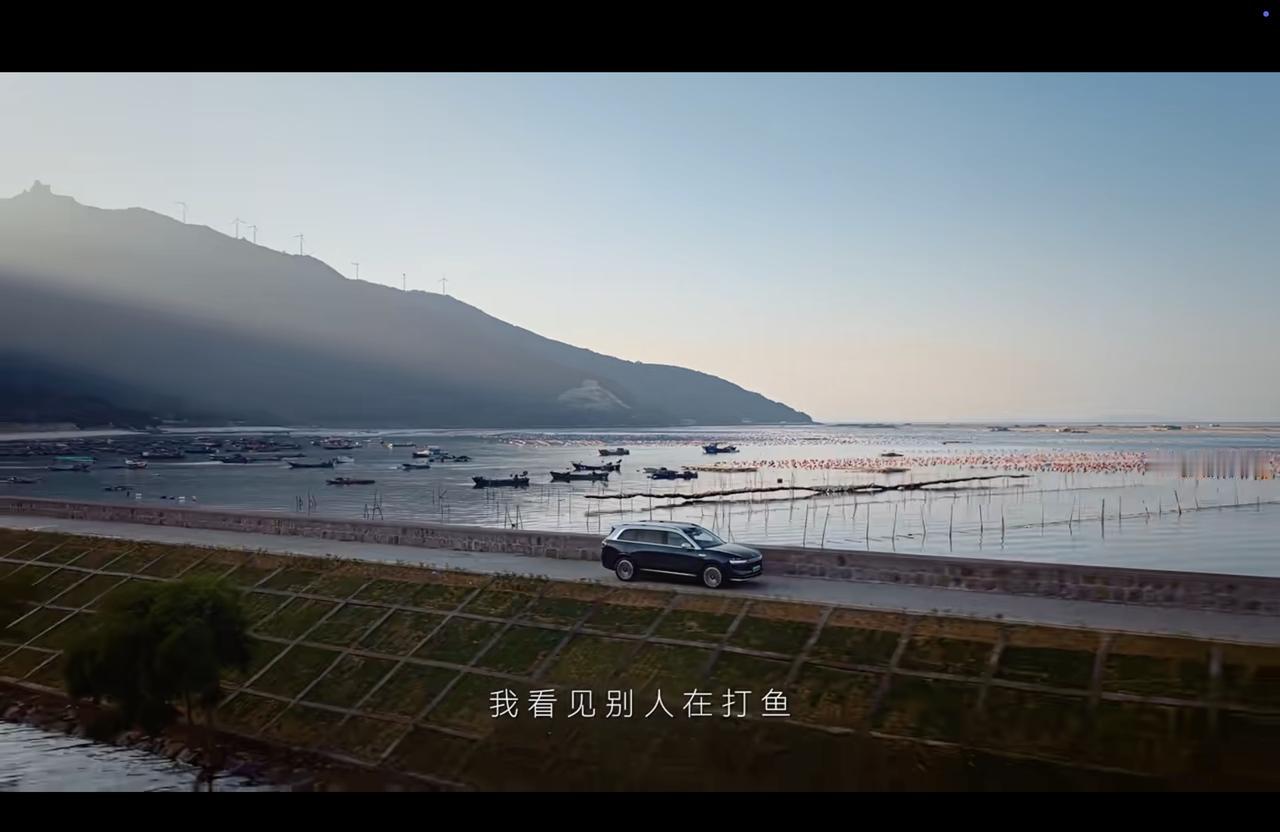 科技豪华这四个字，问界M9给了个新解释
豪华这个词被用烂了，真皮座椅、柏林之声、