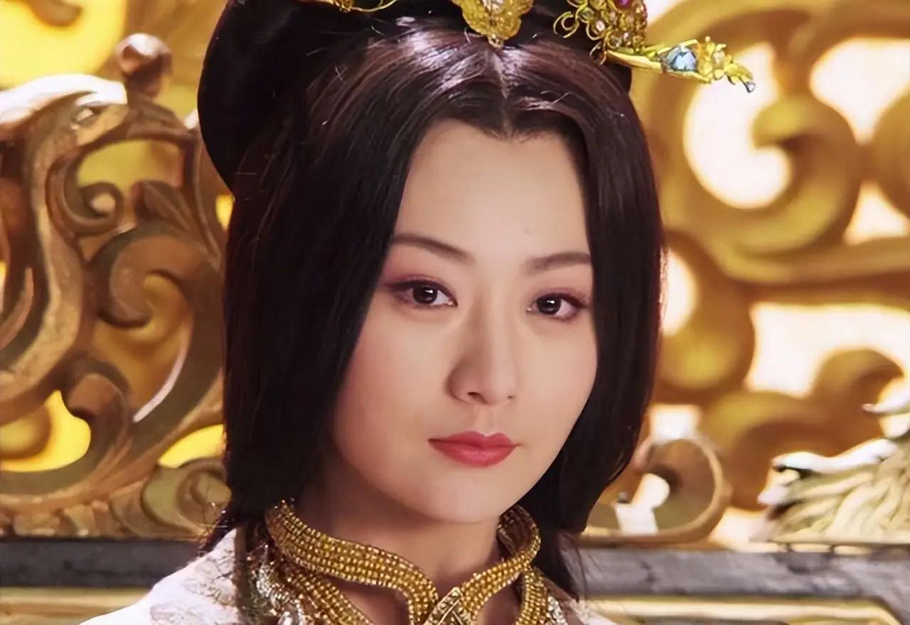 公元630年，李靖生擒隋炀帝杨广之妻萧皇后，杀气腾腾地问道："你是否投降？否则将