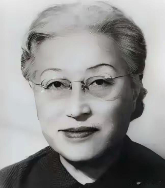 1971年一封绝笔信，击碎蒋介石晚年伪装：读懂她的委屈，余生只剩悔恨
 
纵观蒋