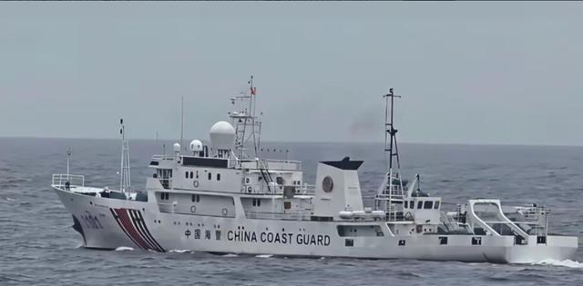 东沙爆发激烈对峙，台中舰威胁采取行动后，直接提速对着大陆海警船冲了过去，奉命撞舰