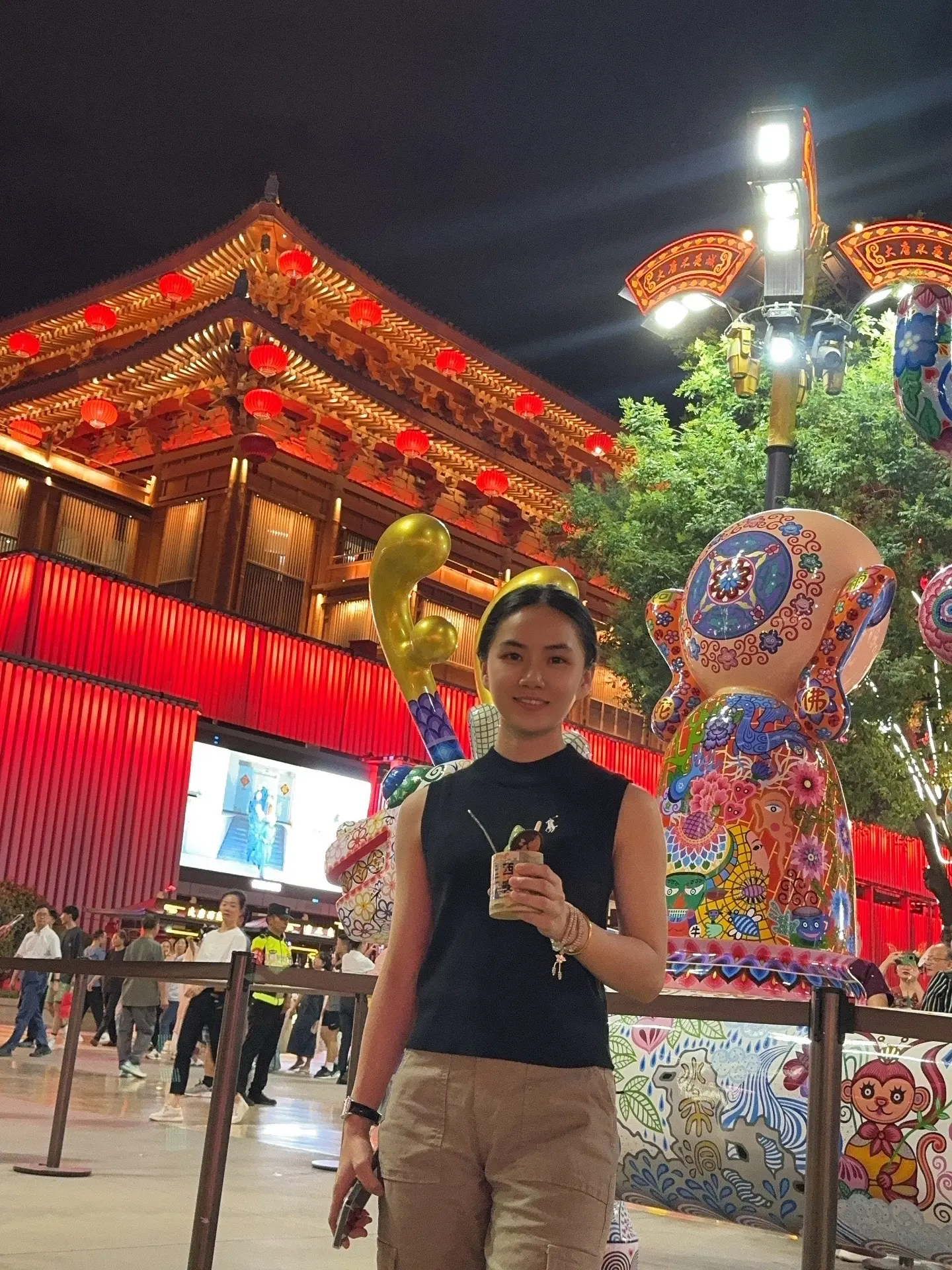 等咱有了钱，豆浆买两碗，我喝一碗，给你一碗。