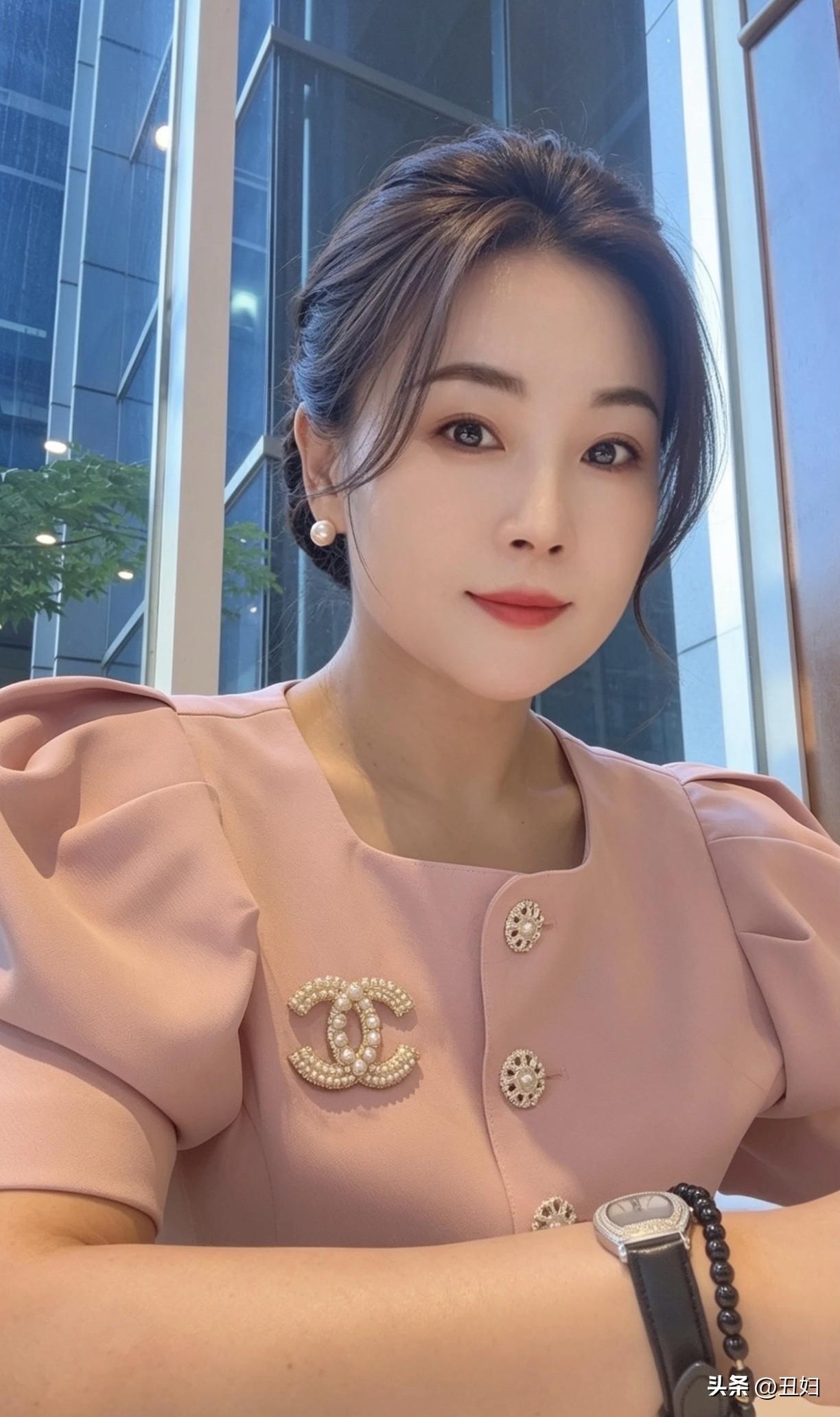 你觉得哪个女人的眼神最有魅力温柔含情的眼神，让人如沐春风。
