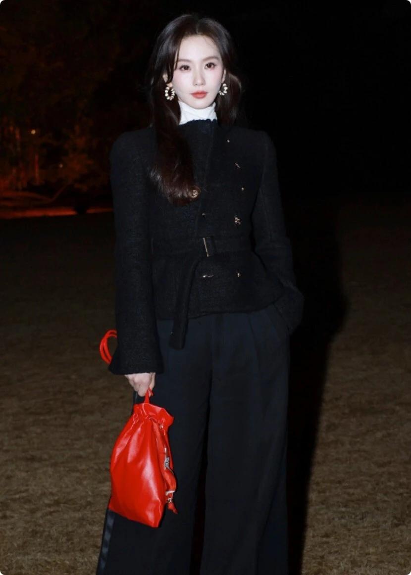 怎么穿搭会让人比较显温柔女明星刘诗诗的穿搭显美丽温柔