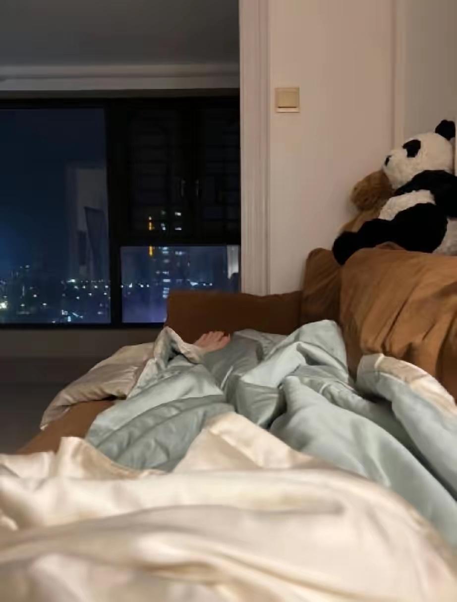 你发现没有，中国人都有个特异功能：
一入腊月，特别是过了小年，大脑会自动切换成农