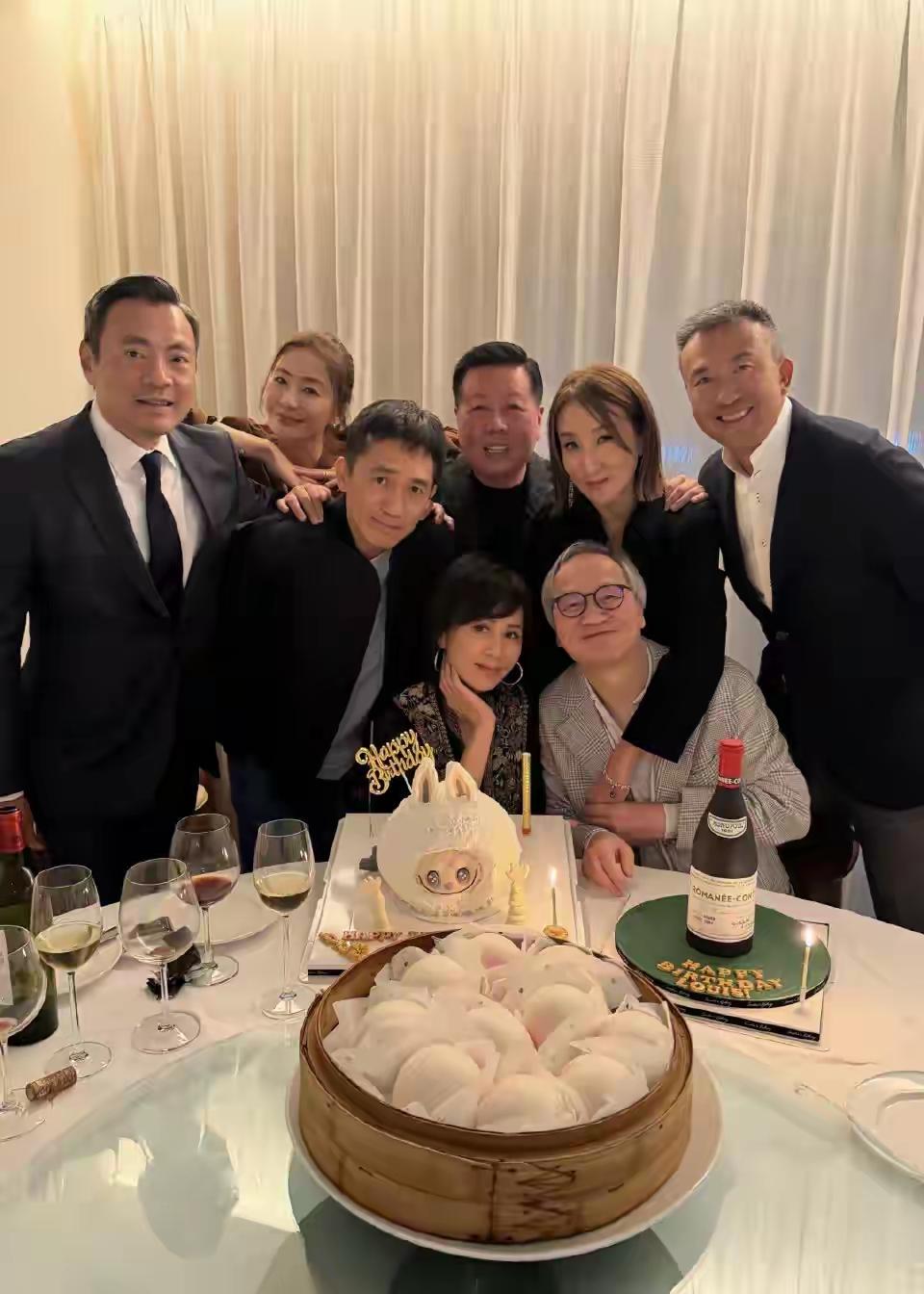 刘嘉玲过大寿，为什么算上梁朝伟也只来了7个人？她不是请不来刘德华，也不是请不来张