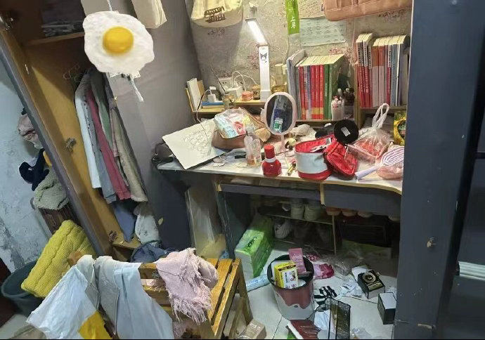 室友每天都是这样，怎么委婉提醒她？ 