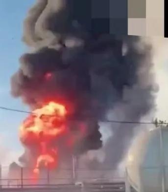 现在还有人嘲笑伊朗吗？二战后能对美国的基地、航母攻击就只有伊朗了！就凭这一点已经