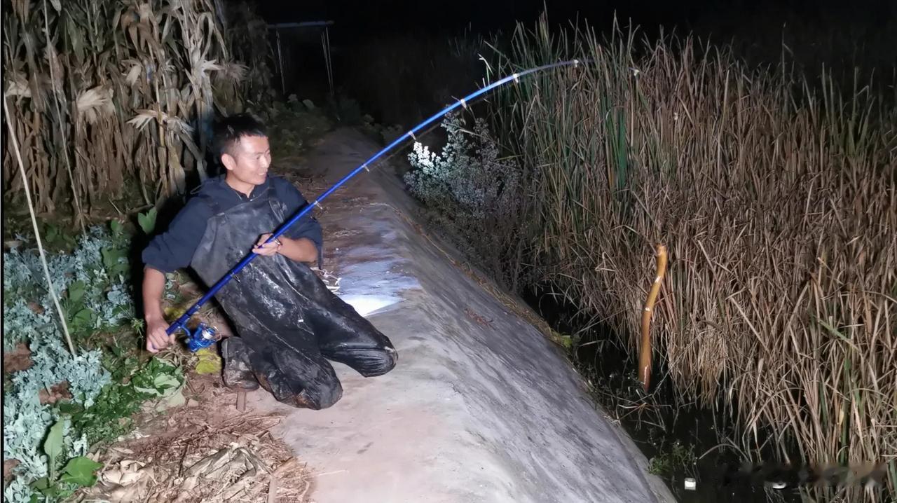 从前，喝酒，唱歌，泡吧，那叫会玩。 现在低调做人，努力挣钱，多陪家人，那叫靠谱。