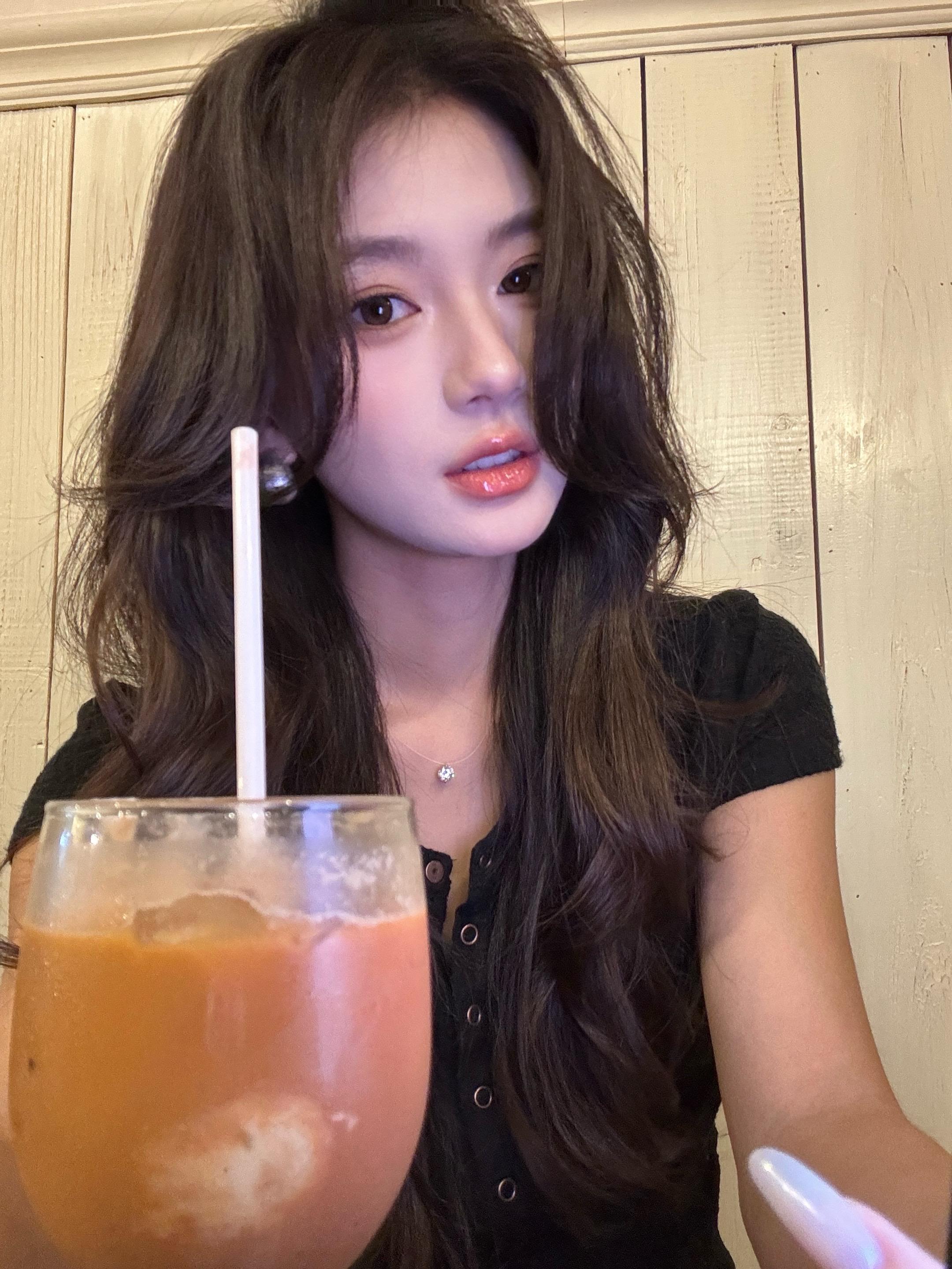 我先不回了 你哭一会吧 衣服热了你先吃吧 饭菜晾好了让孩子送我去吧 宝...