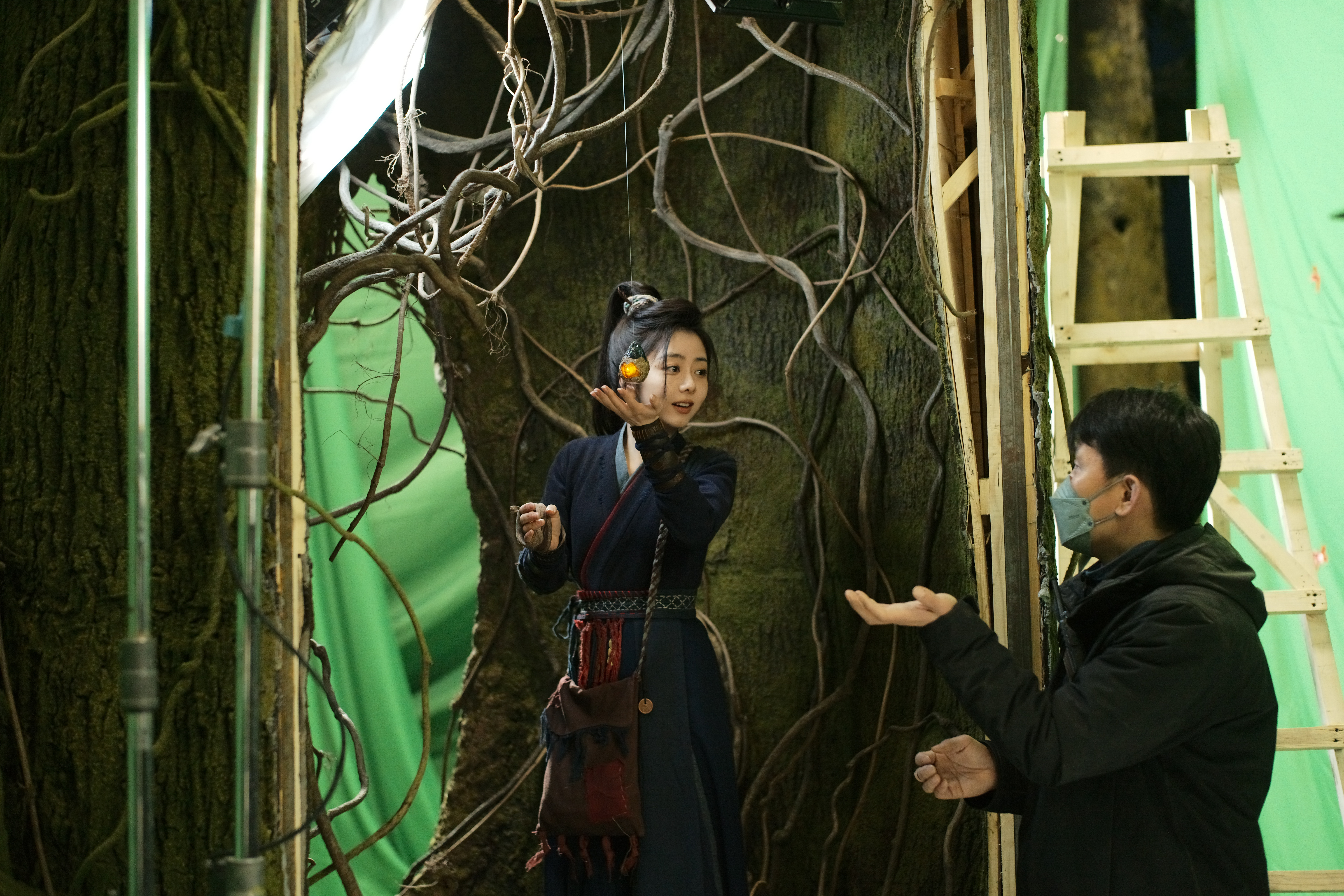 谭松韵⏳谭松韵肖瑶 时光回溯，肖瑶虽到达故事的终点但一切又刚刚开始。空间轮转，命