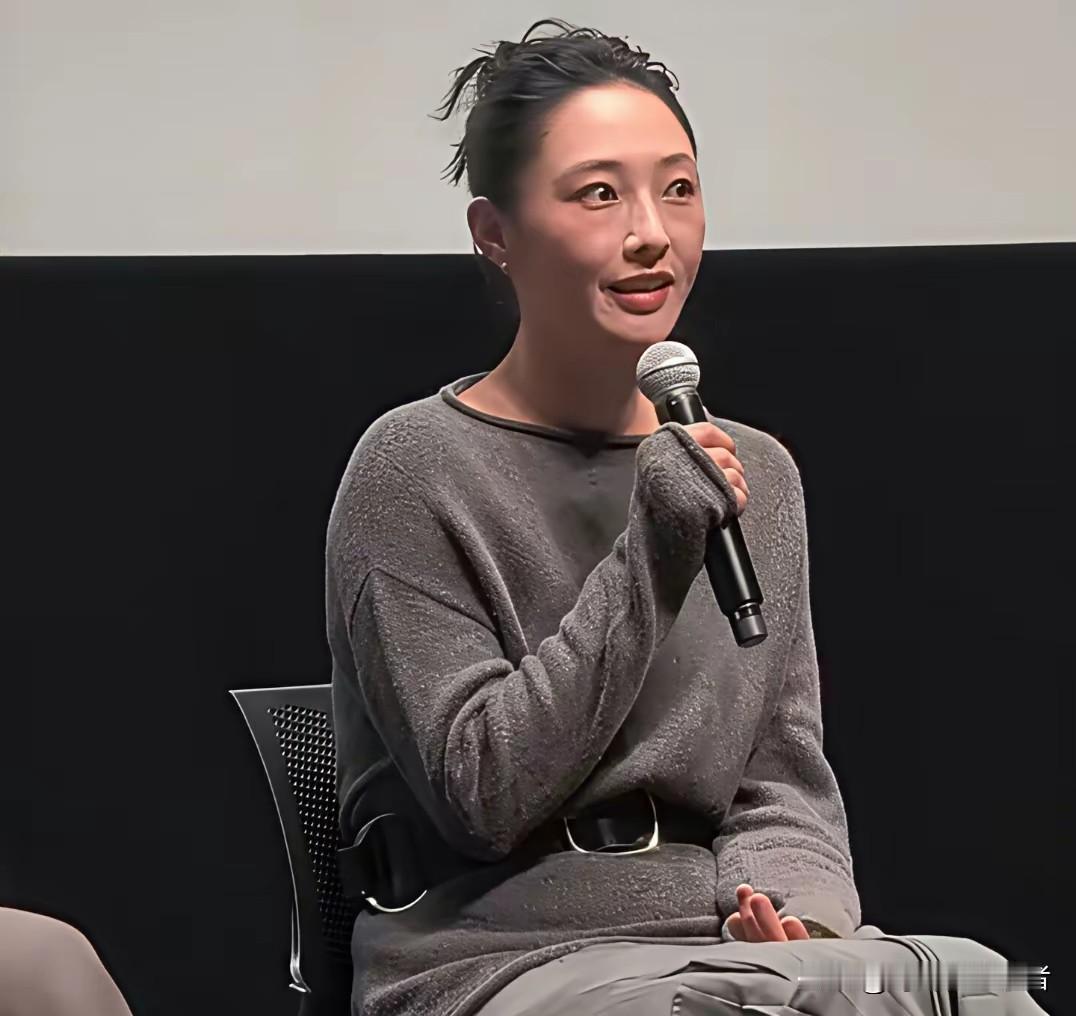 白百合不是不优秀，是如今的女演员太卷了。
白百合在东京电影节争最佳女主没有争过那