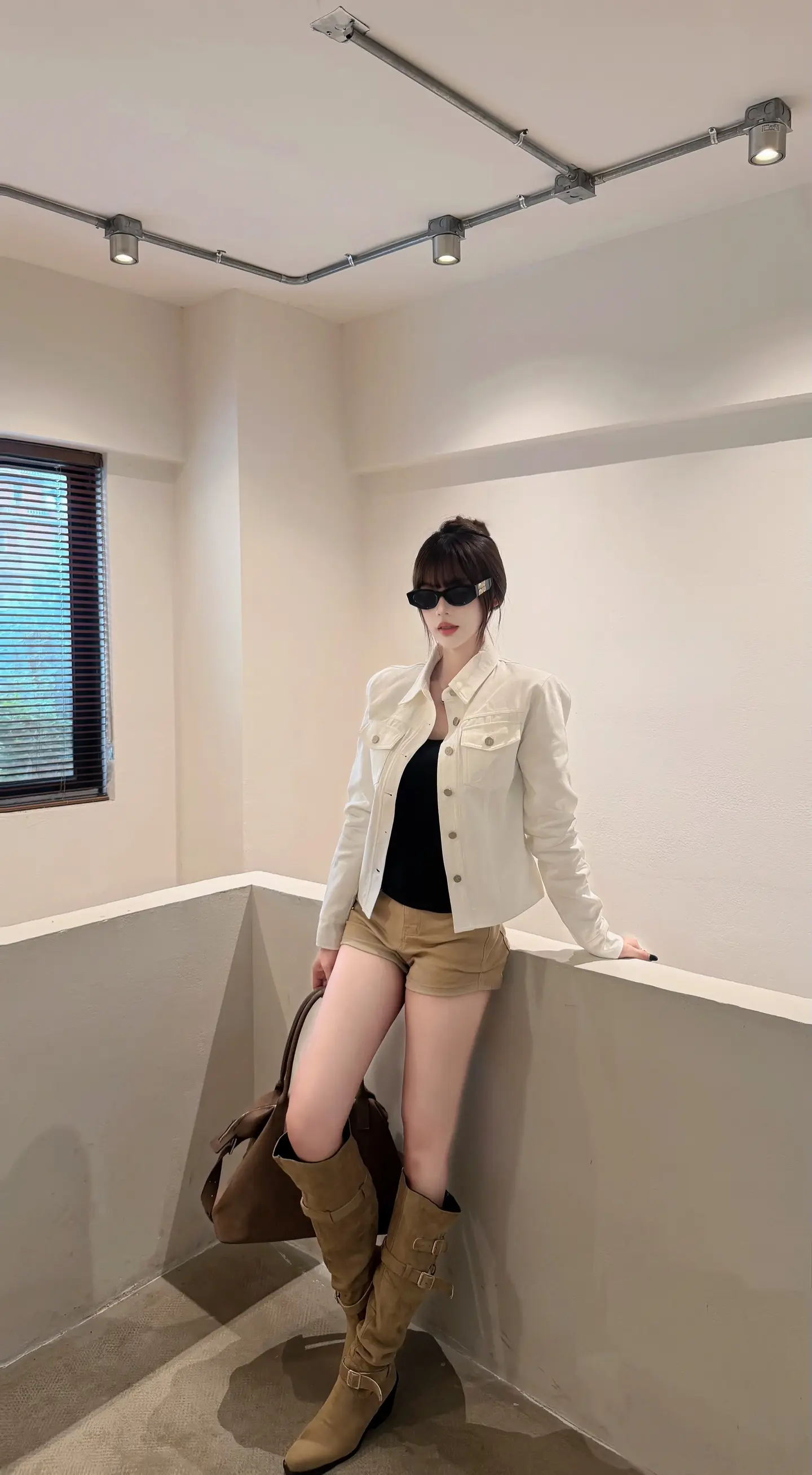 女人就该美而自知啊