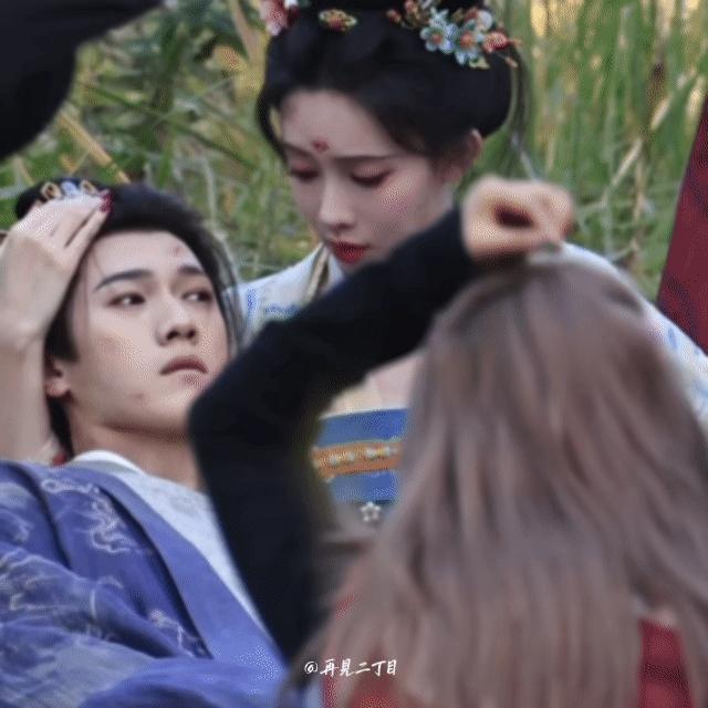 这些演员妆造都不带换的，不是粉丝的话真的分不清都是哪个剧…… 