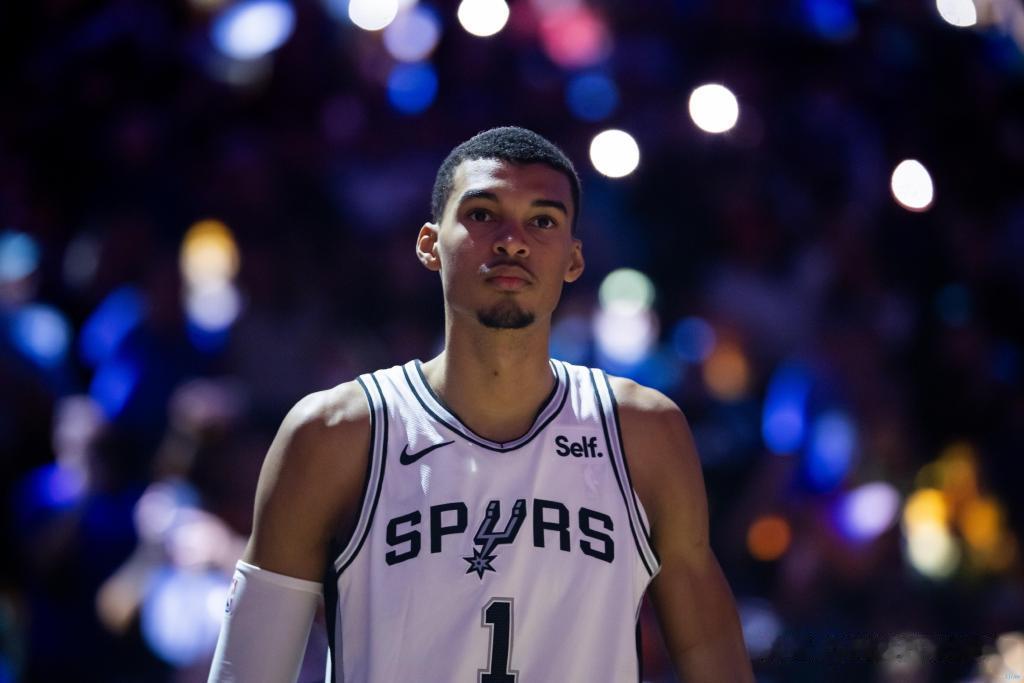 朱彦硕：不少人也开始批评文班亚马 但NBA的新秀不存在什么救世主

篮球评论员朱