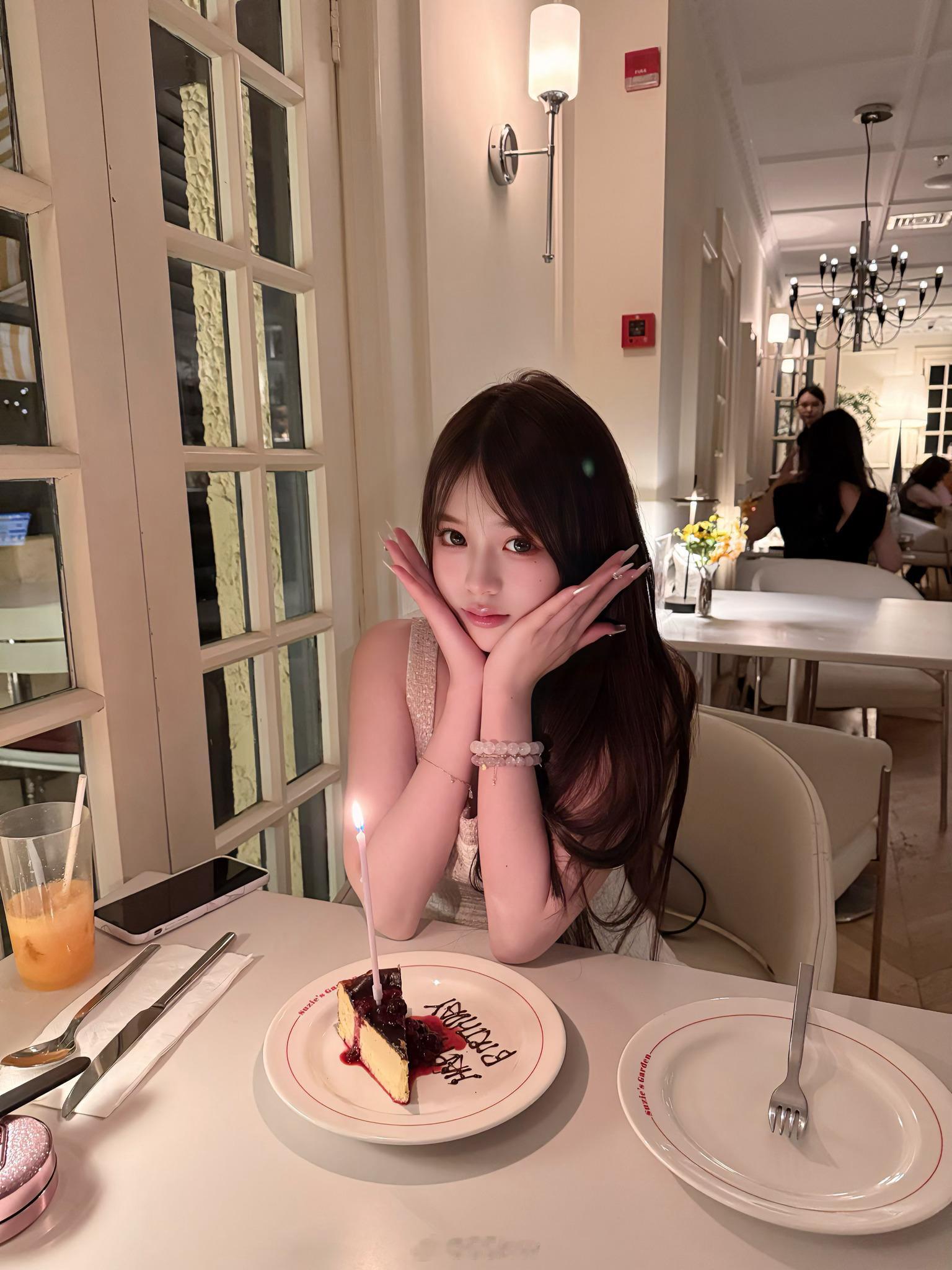 ๑🤍 ﾟ♡ﾟ･｡♡ ​​​