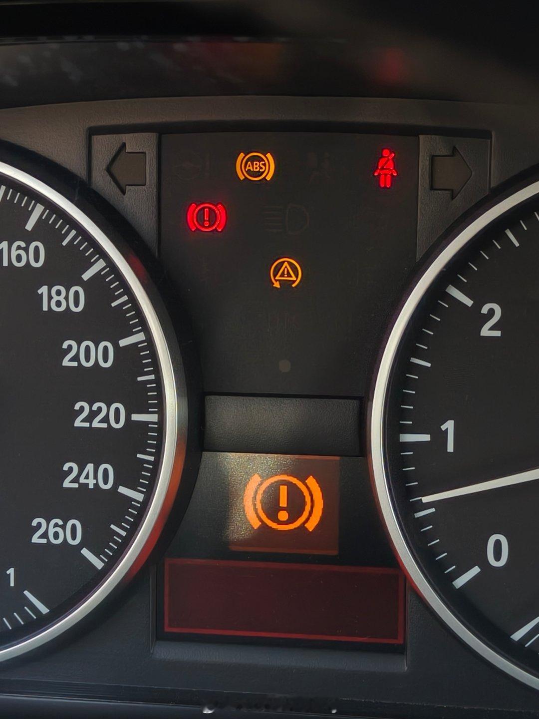 有个细思极恐的事情：开车去漂移，各种6000转弹离合拉手刹咣咣干一个多小时，车上