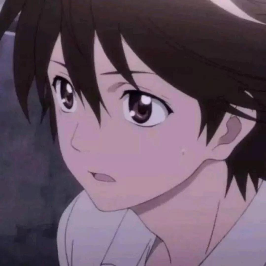 动漫男孩，眼神灵动，仿佛在诉说着什么故事动漫男星 动漫男性风 男士动漫 侧脸男生