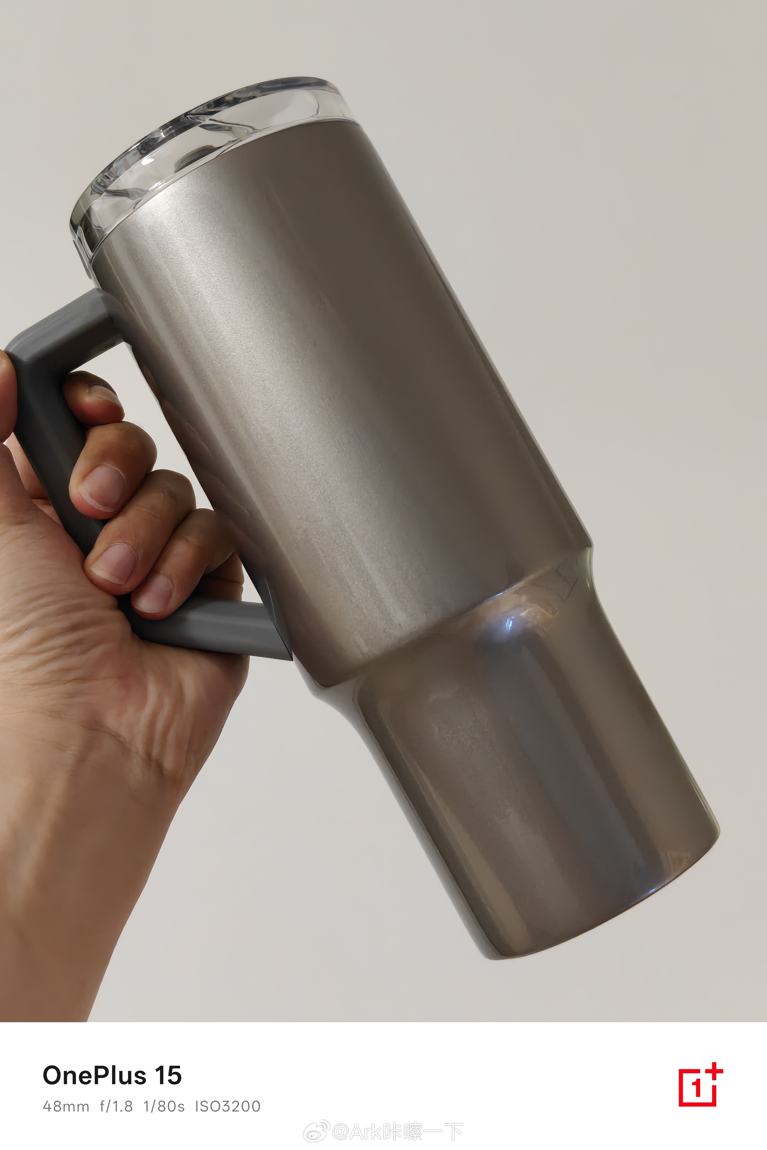 冬天要来了，想给铁粉们抽这个小米的保温壶[doge] ​​​