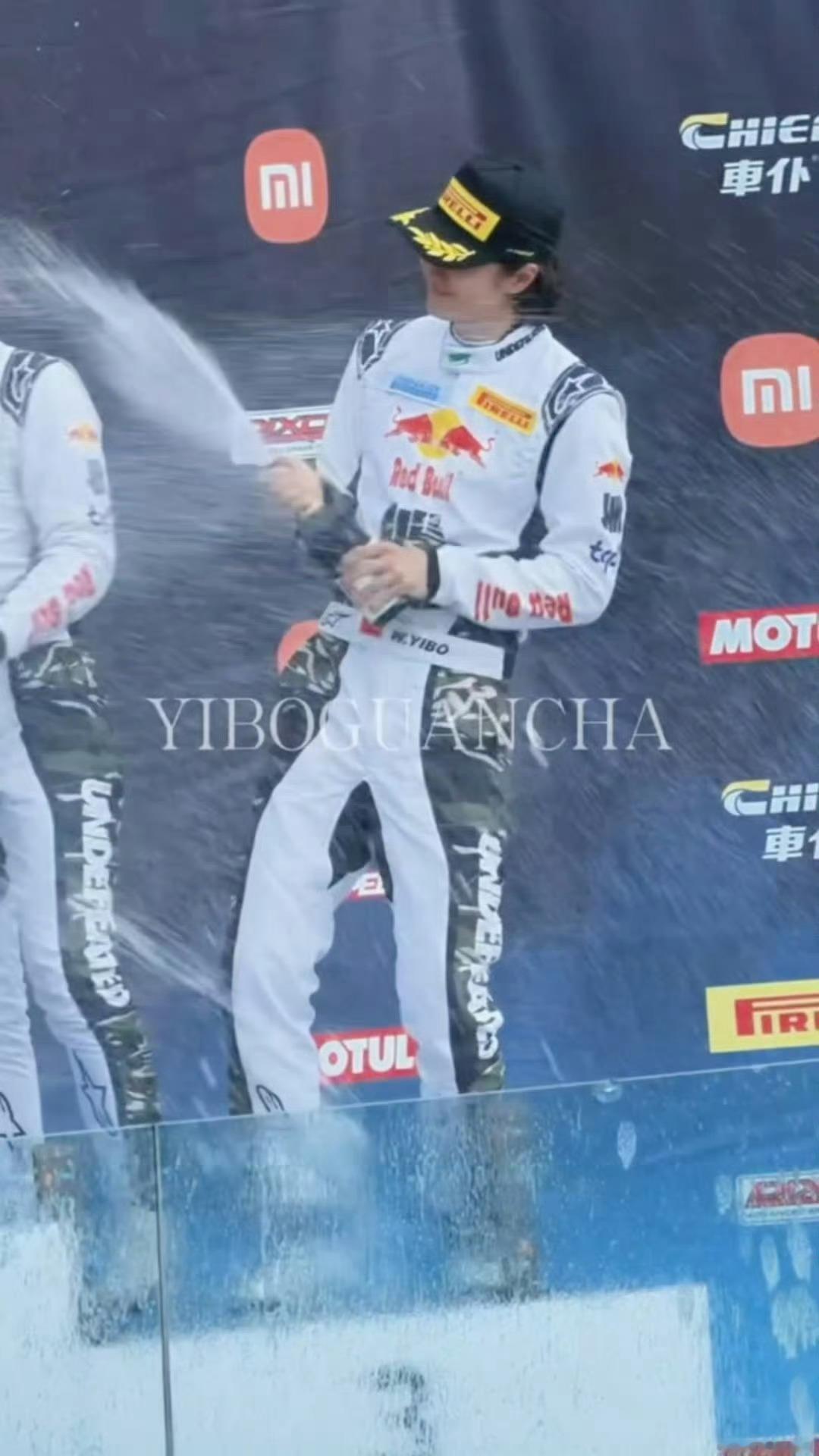 王一博第二名恭喜王一博获2026年珠海超级跑车赛GT3AM+组别第二名！🥈85