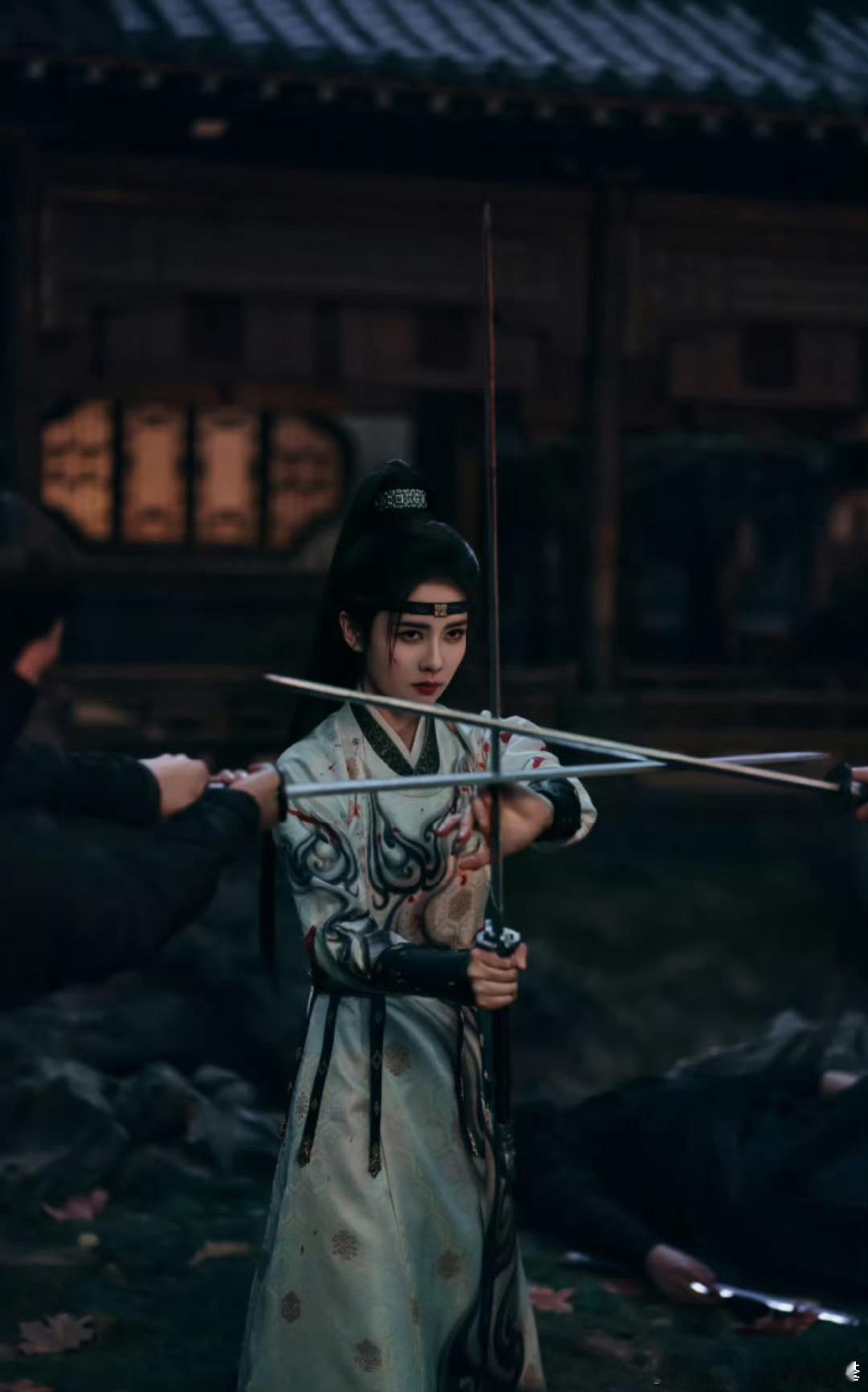 让白鹿戴抹额的人真是个天才这个👖简直太会了!白鹿的李佩仪抹额造型太绝了！红衣高