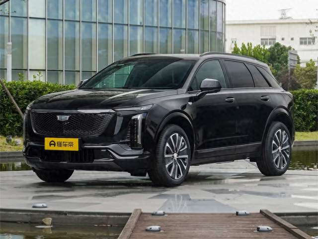 豪华中型插混SUV凯迪拉克XT5 PHEV，适配日常多元出行