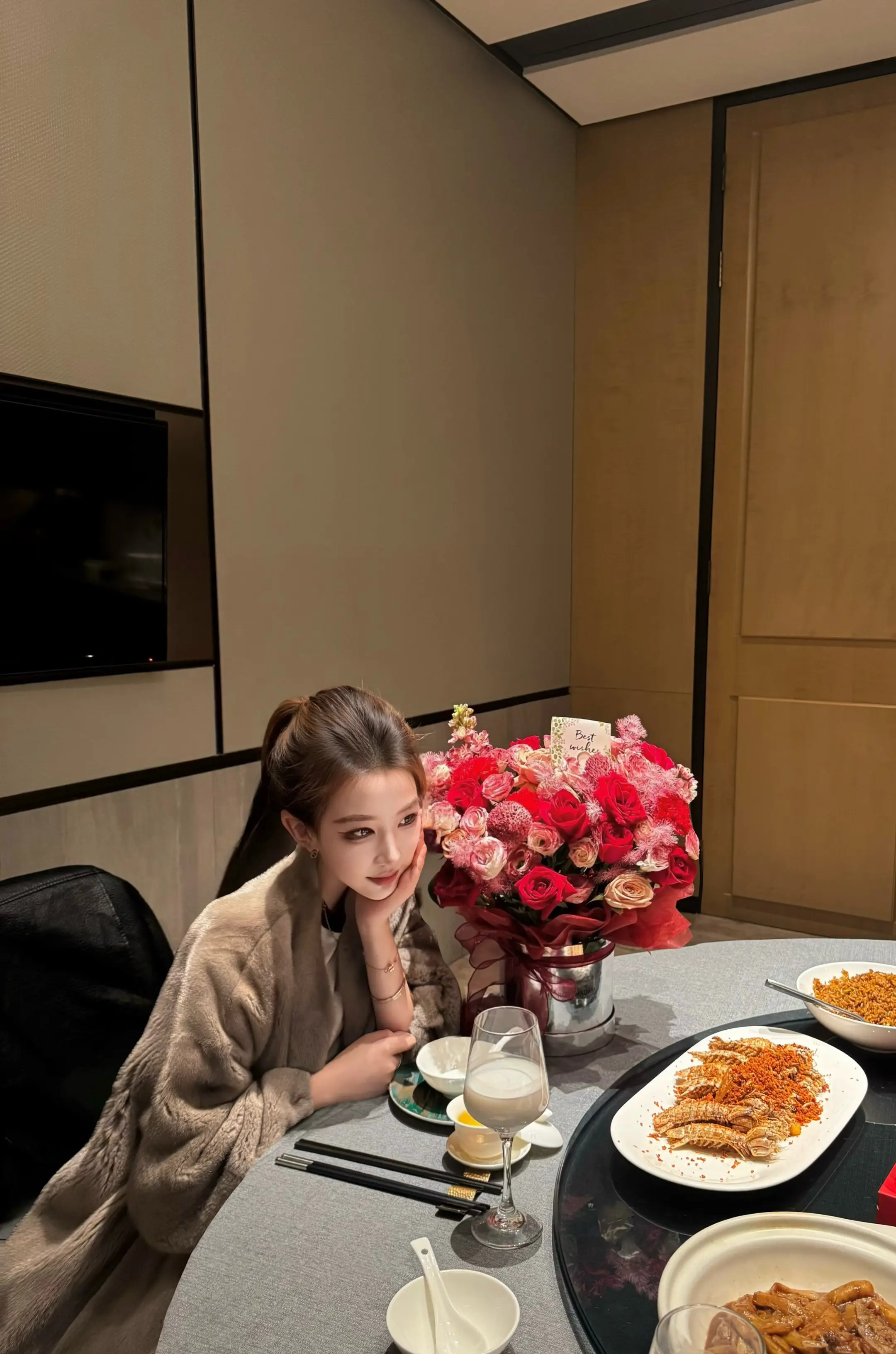 和你吃过的餐厅我没有带她去 因为她值得更贵的