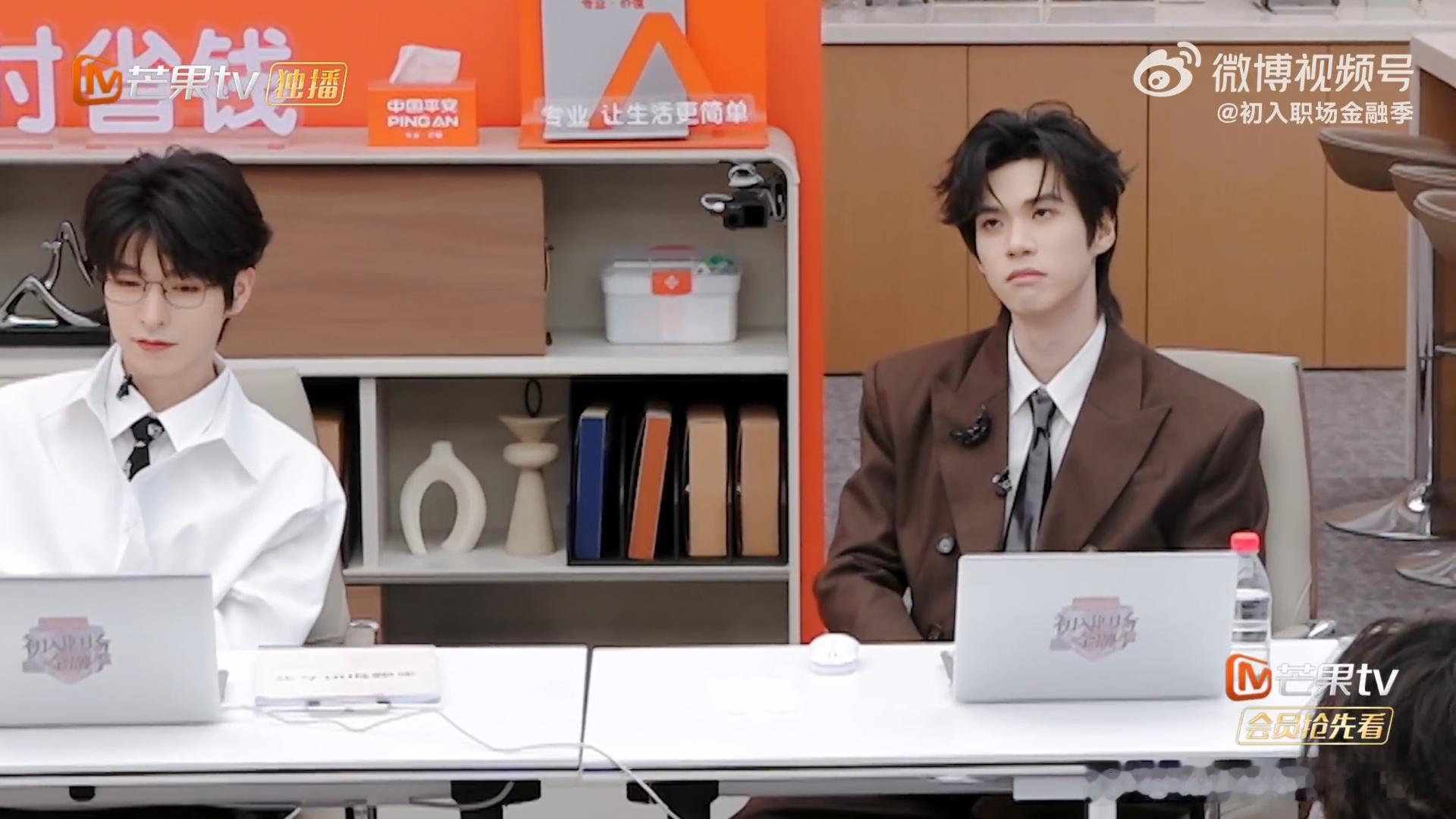 李晋晔刚毕业就炒股初入职场金融季谁的理财青春是从毕业炒股开启的！法律精英李晋晔跨
