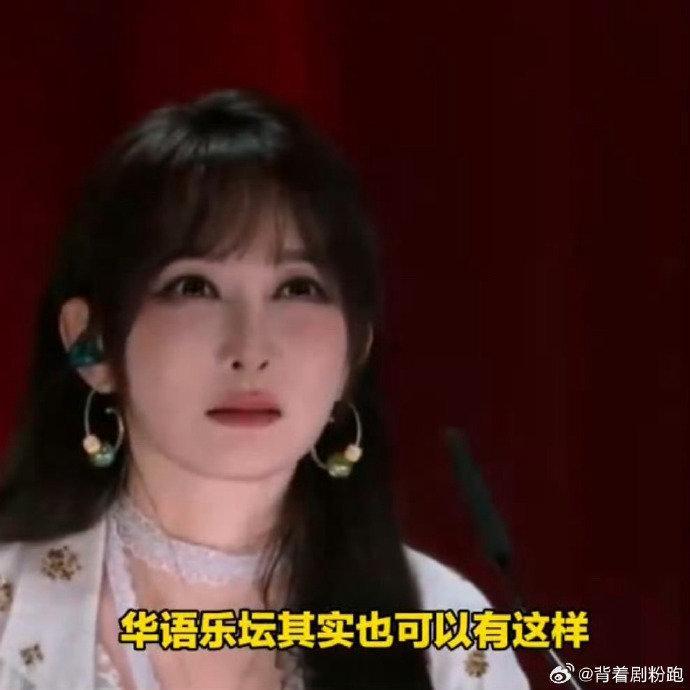 00后女孩回应出过单曲还参加选秀韩京京太酷了吧！出过单曲还来闯选秀，《声鸣远扬》