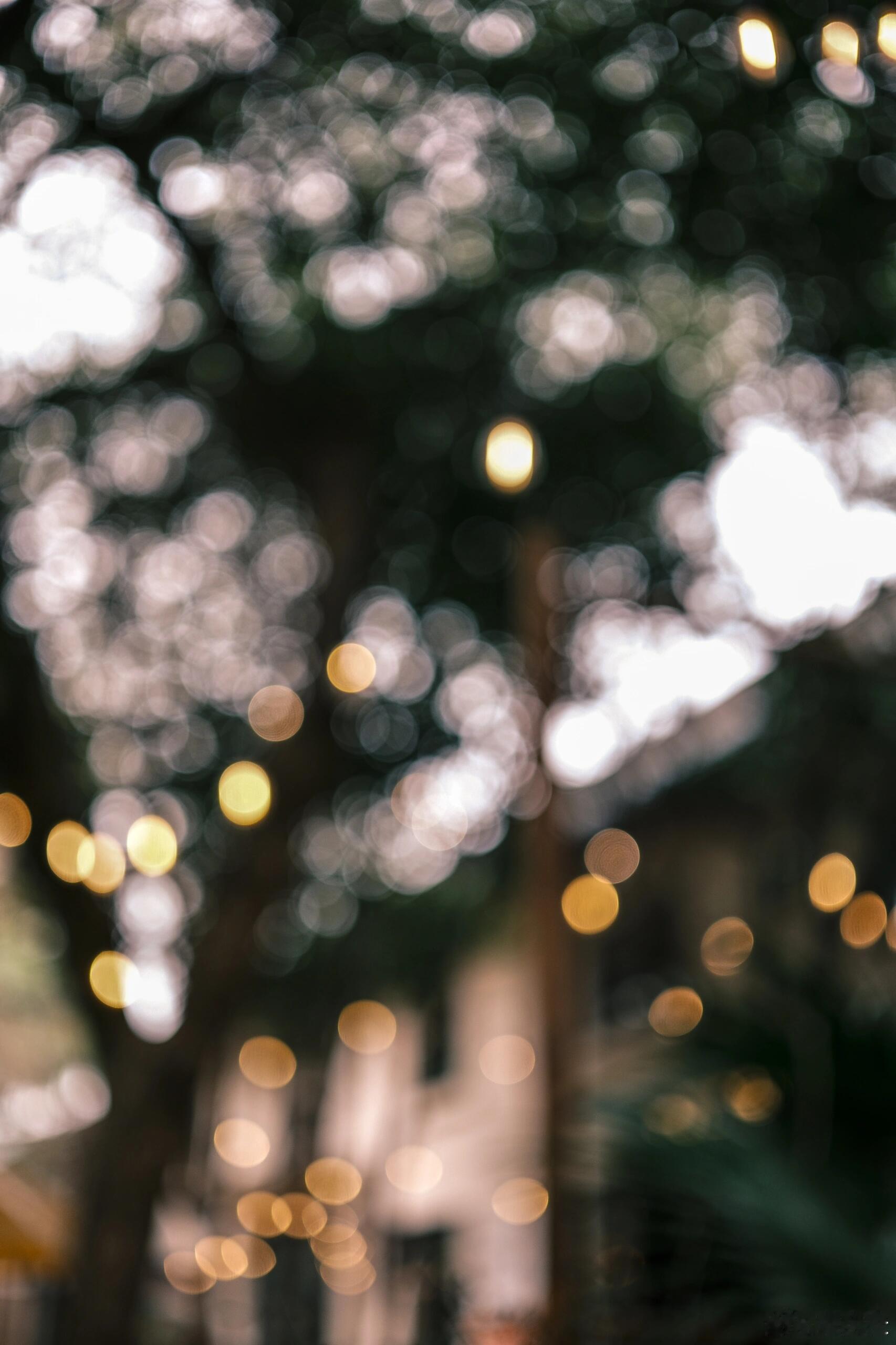 爱情不就是，我敢喜欢也敢离开吗？得到时我珍惜所有，失去时我努力释怀。有些人就是用