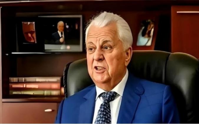 一群乌克兰的顶尖专家，在中国采访镜头前，突然就集体崩溃，哭得像个孩子。你以为是受