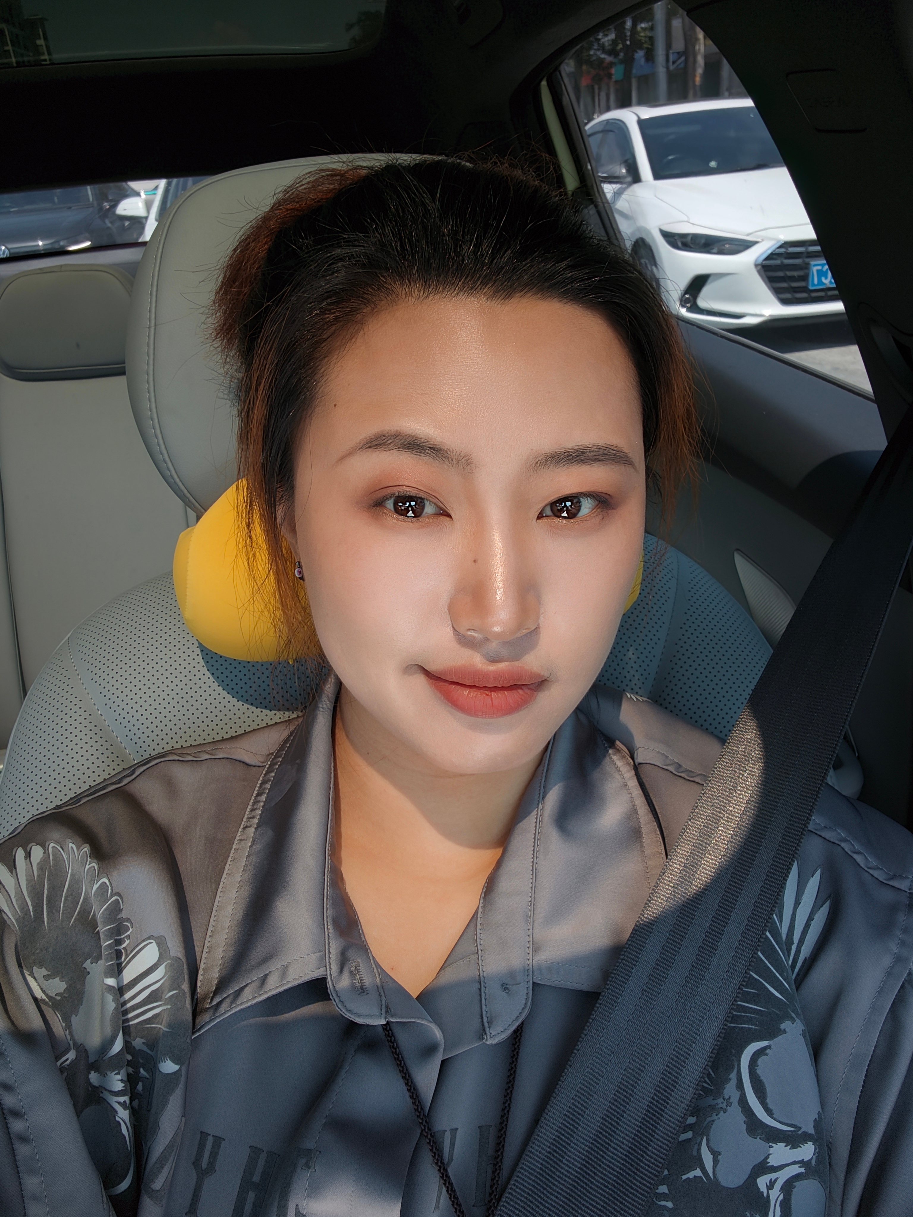 说实话我最近太胖了自从5月初搬家到现在3个月胖了10斤新租的房子实在太养人了给我