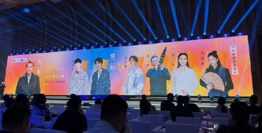 终于有综艺要严格培训爱豆唱功了 在20天的时间里，少年们要经历高强度的唱功培训，
