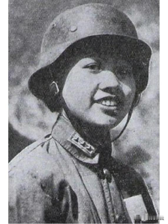1942年，一个女兵活着走出了野人山。知道这个消息的廖耀湘很是激动。他不仅亲自向