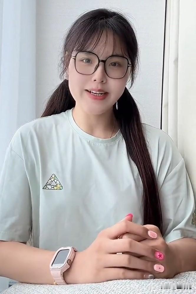 摇人！李月汝将在抖音开直播，还有贴心礼物赠送，你参不参加？

9月5日早上7点4