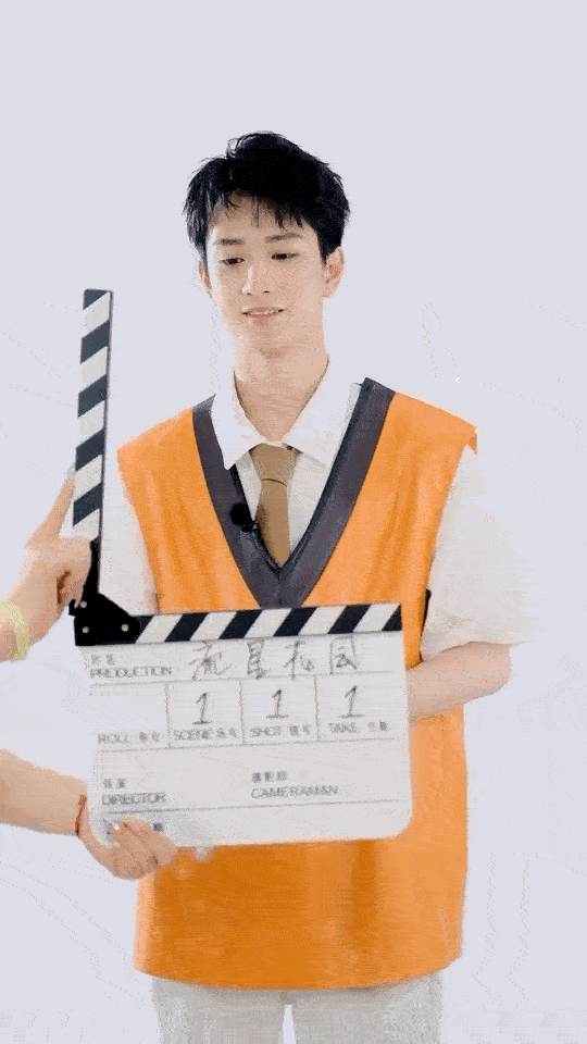 #敖子逸希望提升自己的演技# 敖子逸官宣一拍即合的我们，模仿流星花园里面的道明寺