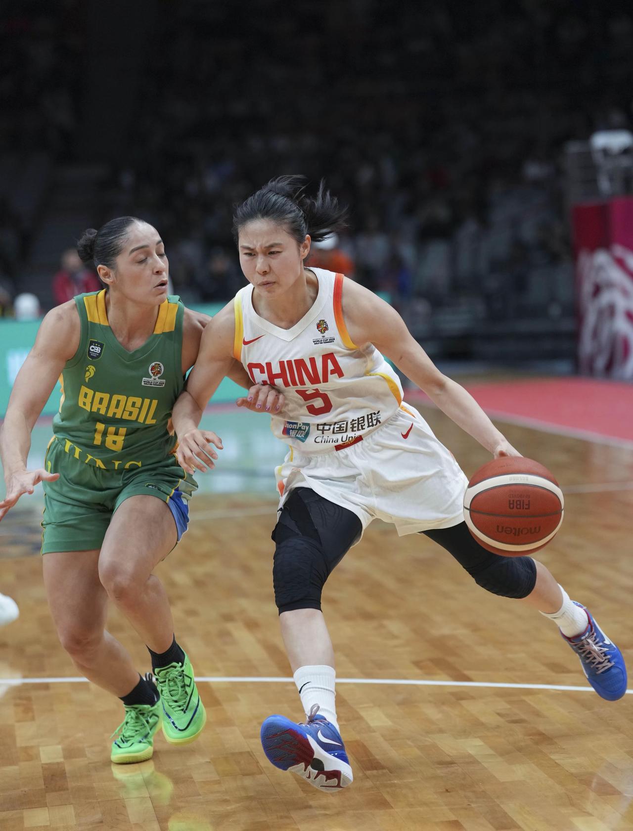 女篮王思雨的剑走偏锋前有时还是要三思！

今晚四川女篮的比赛在最后紧要关头，仅领