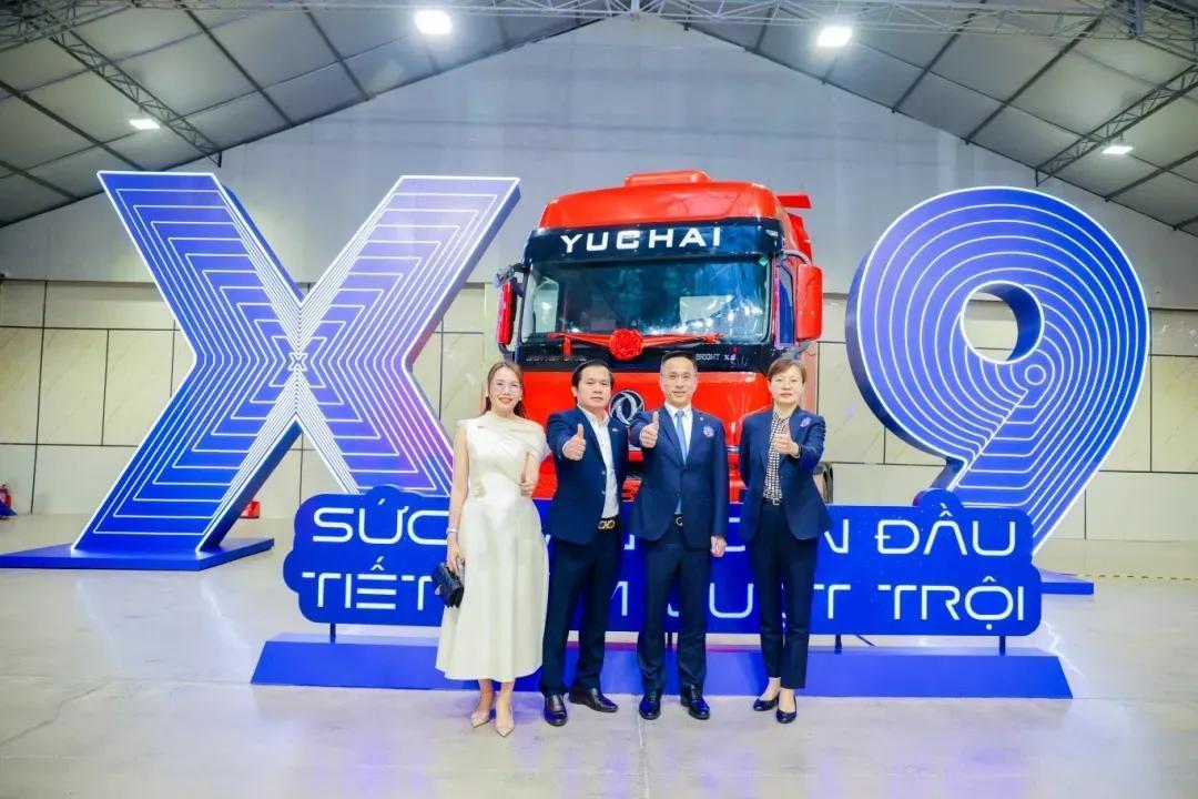 这是东风什么卡车，上面写着玉柴？