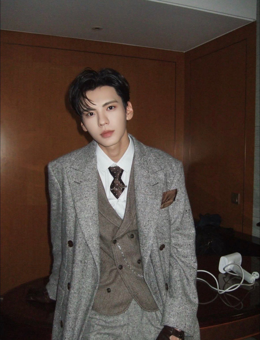 谁给毕雯珺递个民国剧本子 谁来懂一下毕雯珺民国造型的适配度，精致贵气绅雅风，帅得