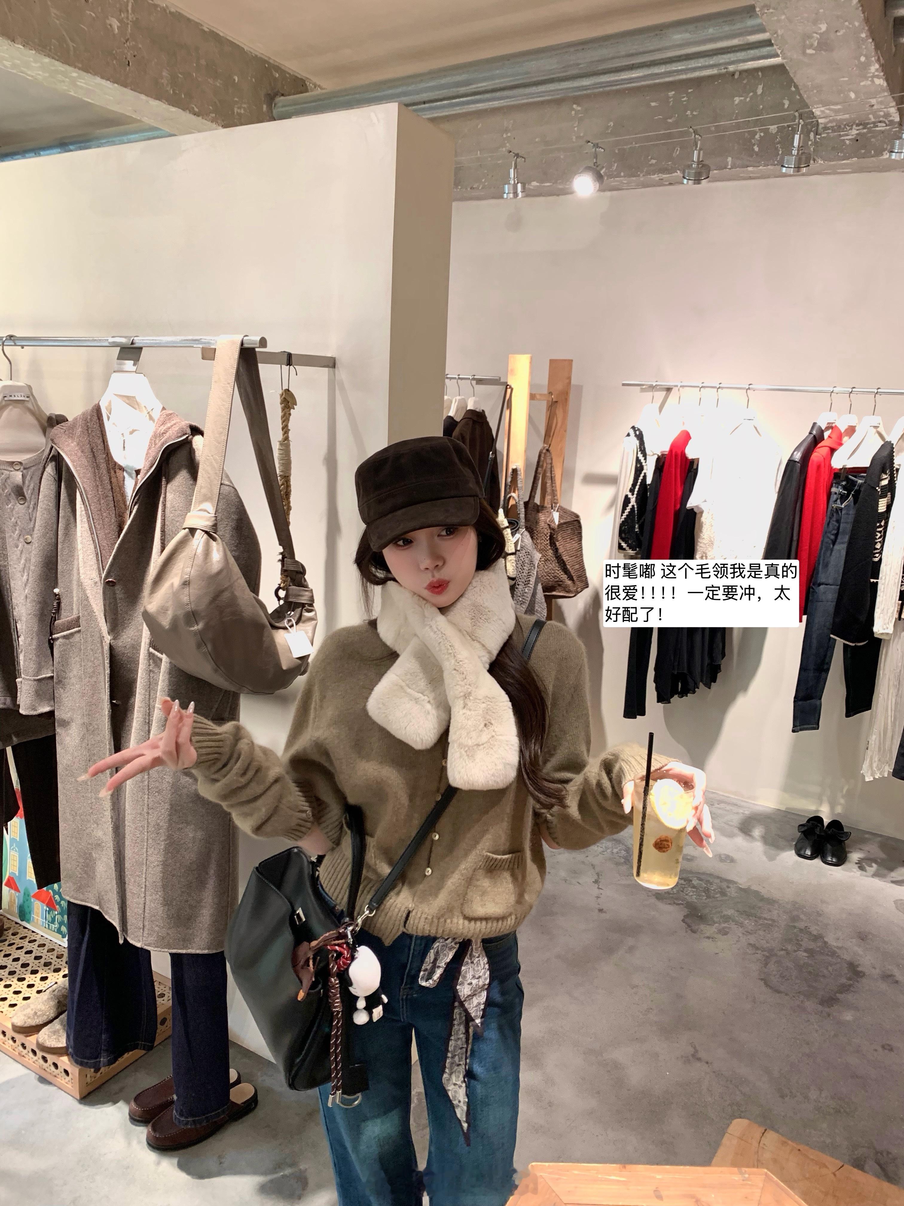 越来越喜欢[yeah][yeah]袖口可拆卸 怎么穿都好看！！！！！ ​​​