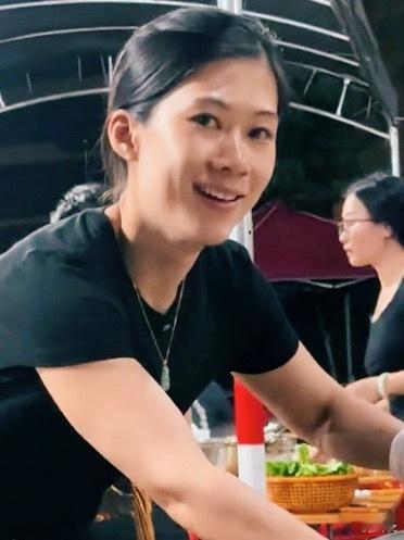 鸡煲公主爆火前后反差 谁看了不说一句“世事难料”！“鸡煲大公主”爆火前那小日子，