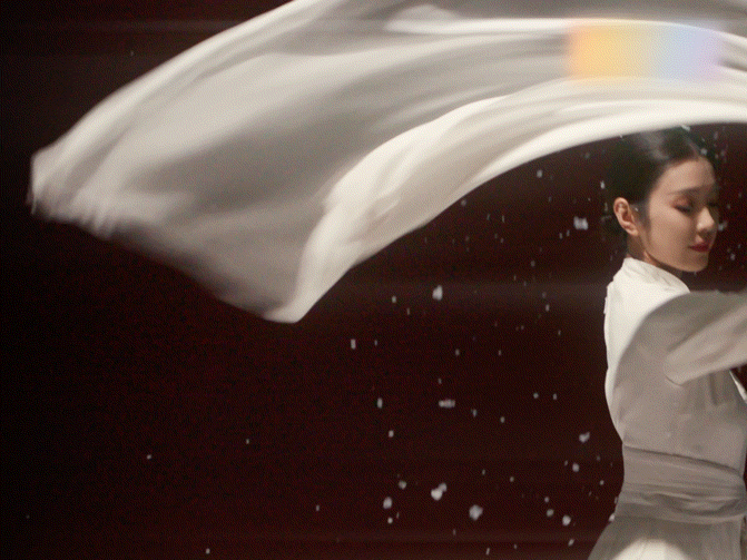 李云霄白衣水袖舞，咱就说白衣国风+水袖舞，咱就说不允许还有人没看到呢，李云霄水袖