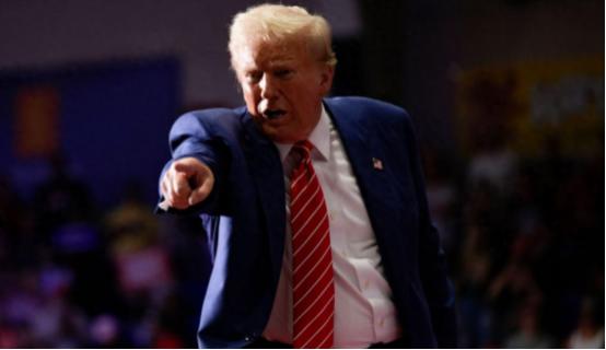 走投无路之际，特朗普求中国出兵护航，答不答应？中方回了2句话

近期，美以对伊朗