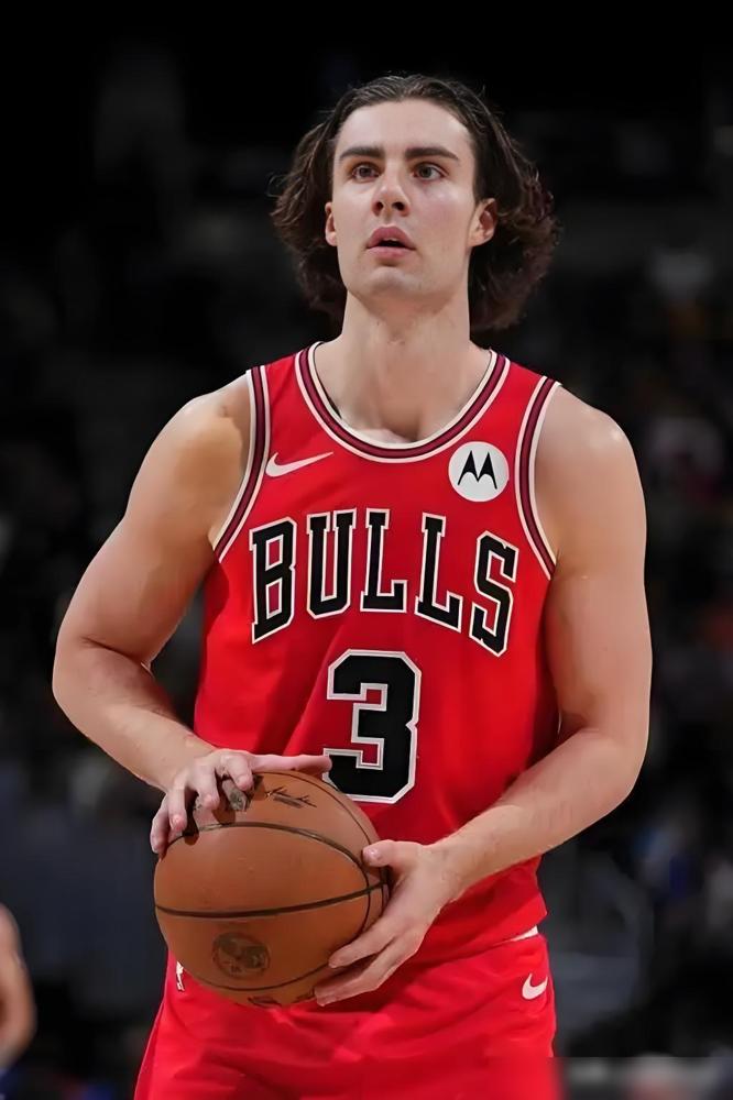 公牛（6胜1负）暂列东部第一，看看众将新赛季的工资有多少？

吉迪2500万、武