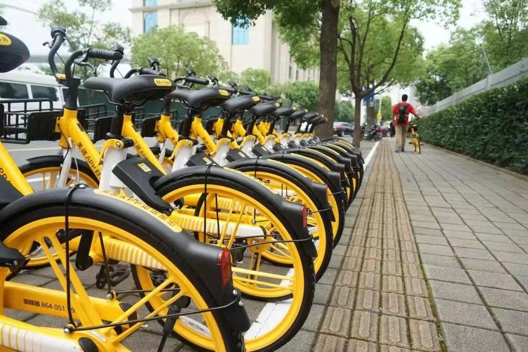 老外们想不明白，这大把的利润支付宝咋不去挣？

中国人会做生意，这是全世界公认的