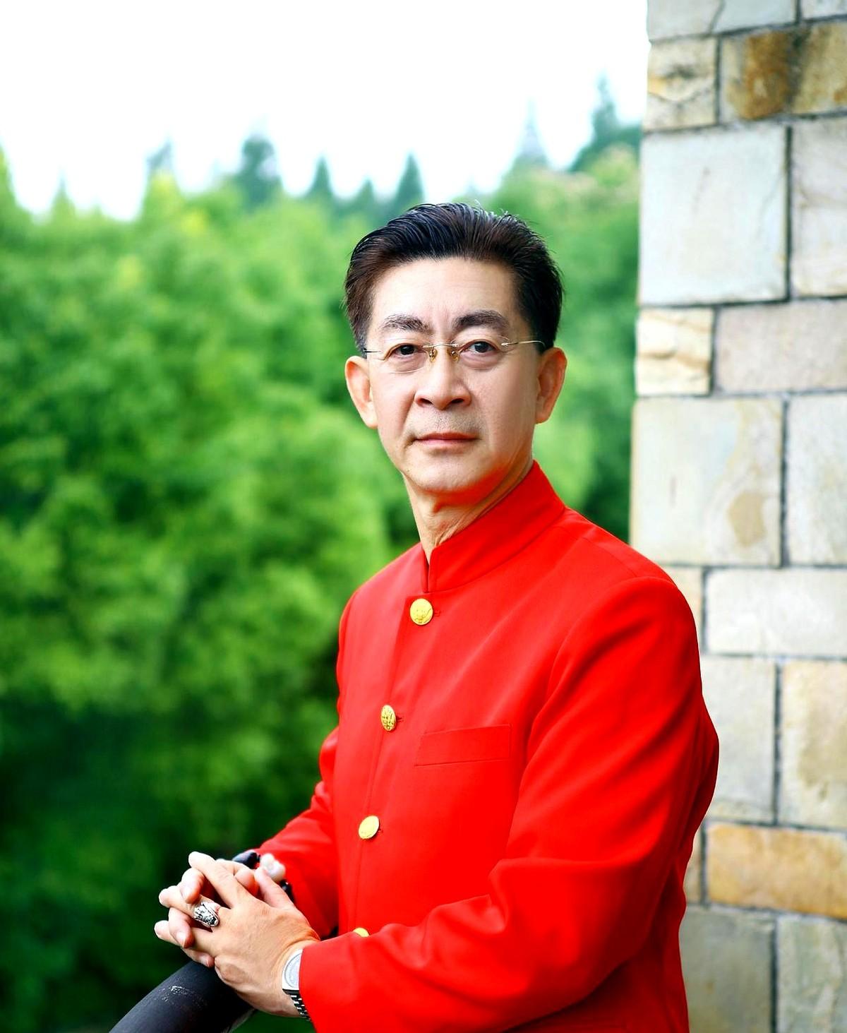 杨洁导演下了死命令：剧组不准谈恋爱！

她特意找到六小龄童他爸，说你儿子可别分心