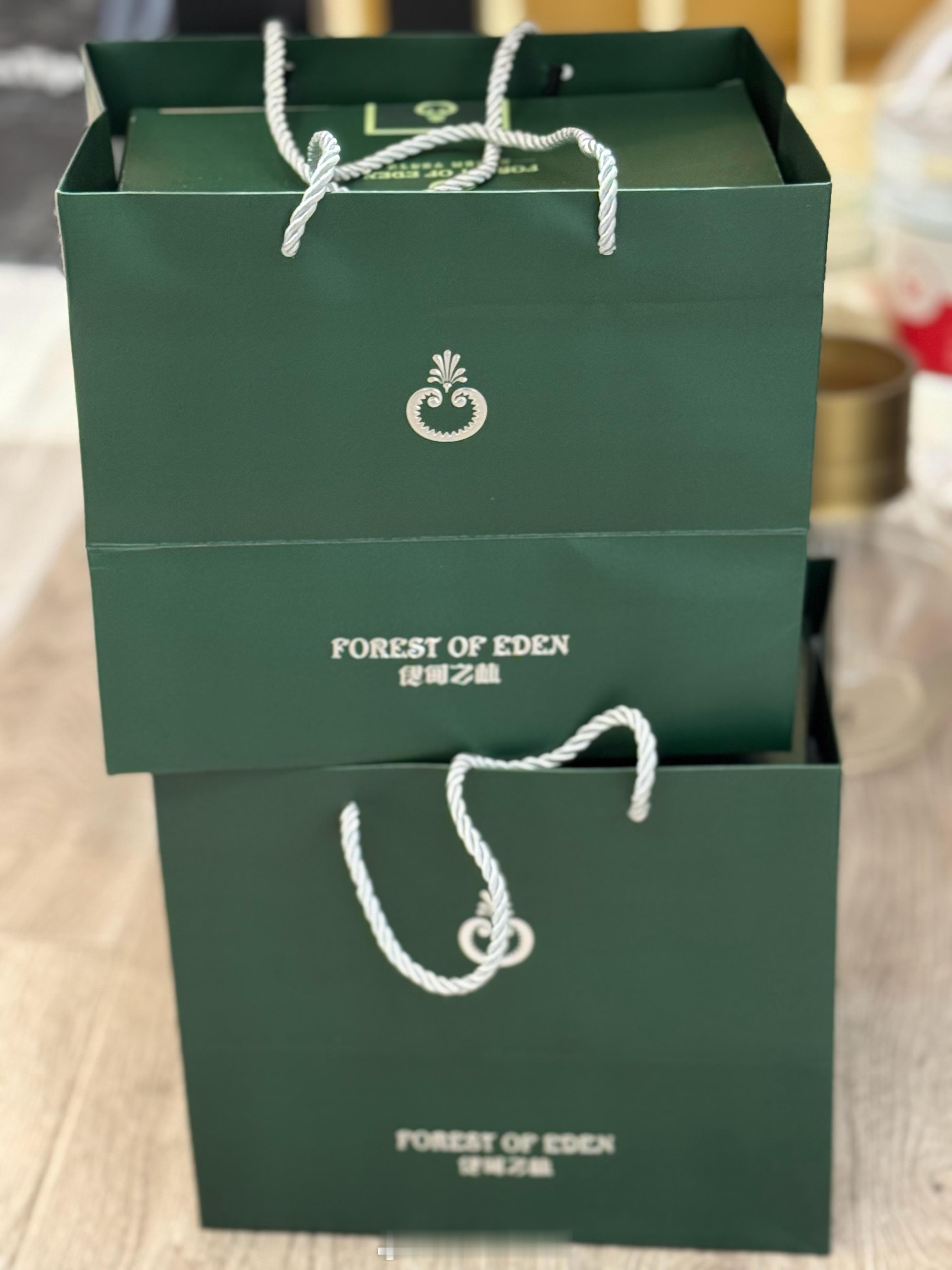 提前祝大家中秋快乐🌙我已经开始收中秋大礼了，哈哈哈～姐妹知道我喜欢这款野生蓝莓