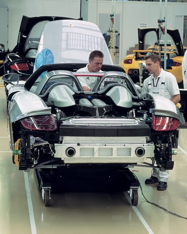 The Making Of Porsche Carrera GT ​​​