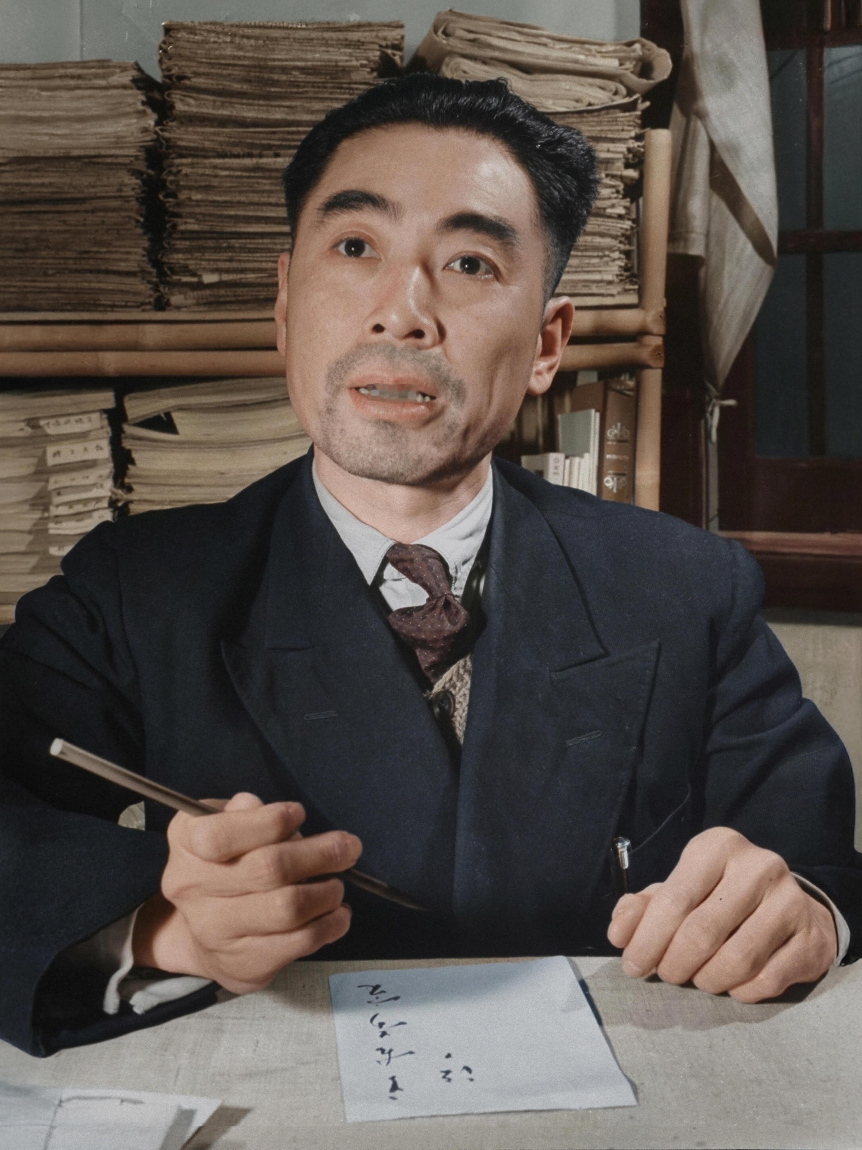 1941年1月 重庆 周公写下：千古奇冤《迈登斯的中国摄影集》的拍摄者是美国《生